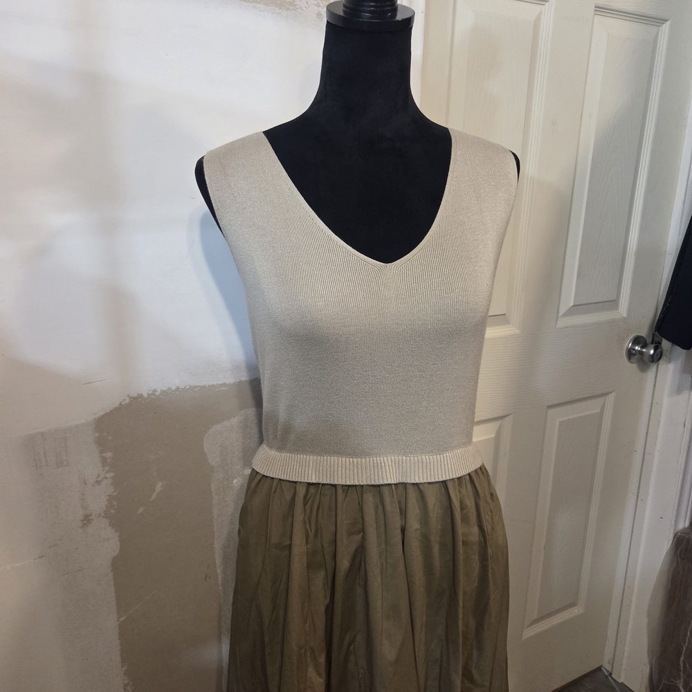 Taylor Cream Knit Bodice Olive Green Full Maxi Skirt Dress Vneck Pockets Pleated - Picture 2 of 12